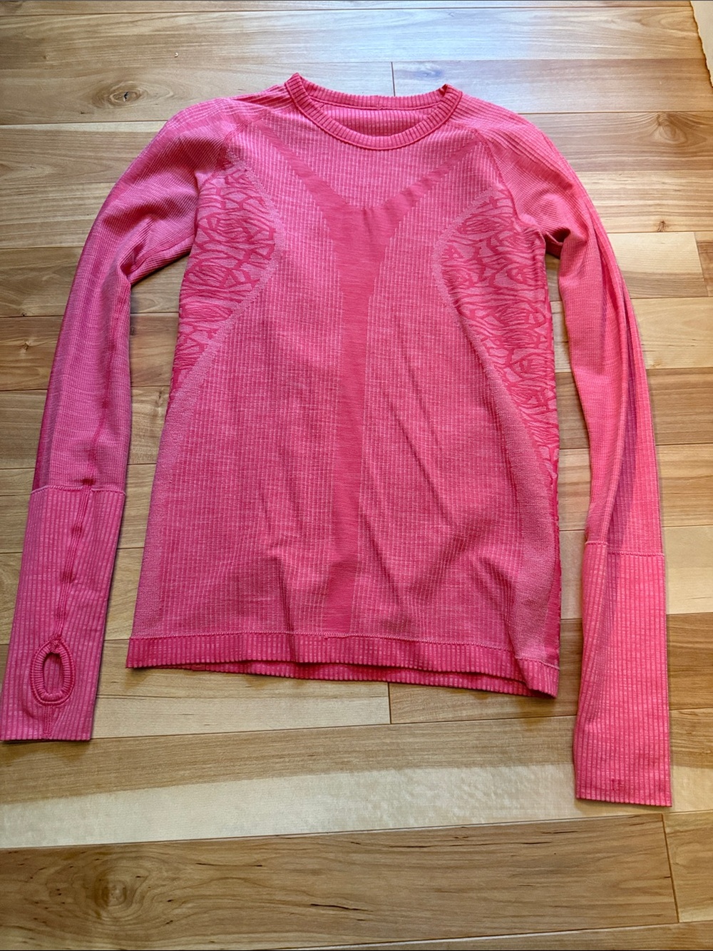 Lululemon Long-Sleeve Womens Seamless Pink Active Top